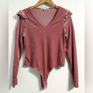 Celebrity Pink Blush Velvet Bodysuit L V-Neck Ruffle Shoulder Soft Glam